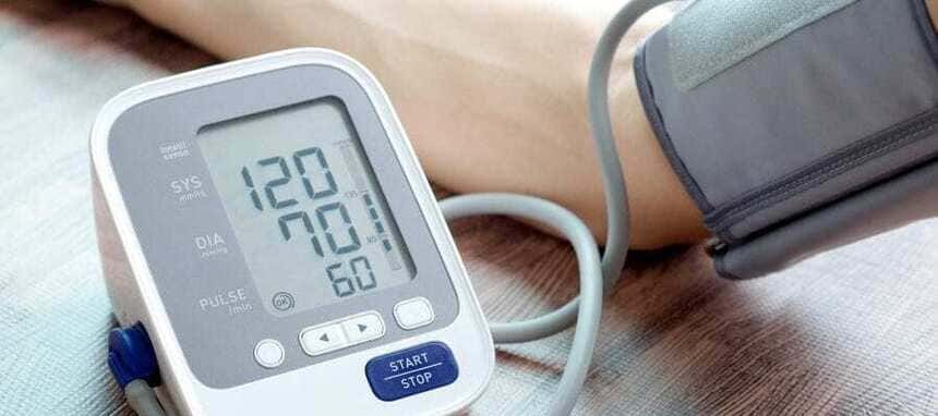 Priset på de portabla blodtrycksmätare som finns på marknaden idag varierar